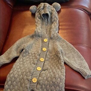 Baby knit hooded onesie button down Gray knit 9-12month